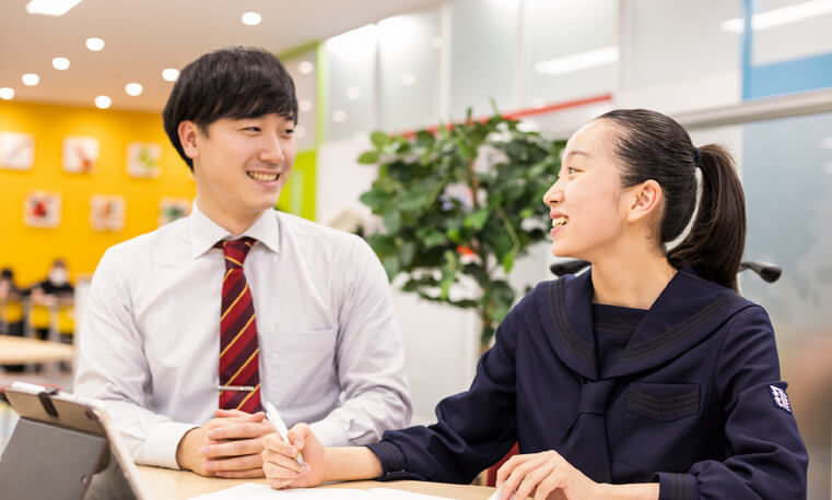 担任制の学習サポート・自分専用カリキュラム・定額制の授業料　写真