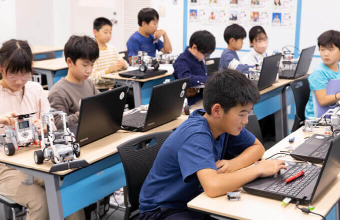 課題解決力を育む信頼のプログラム構成！